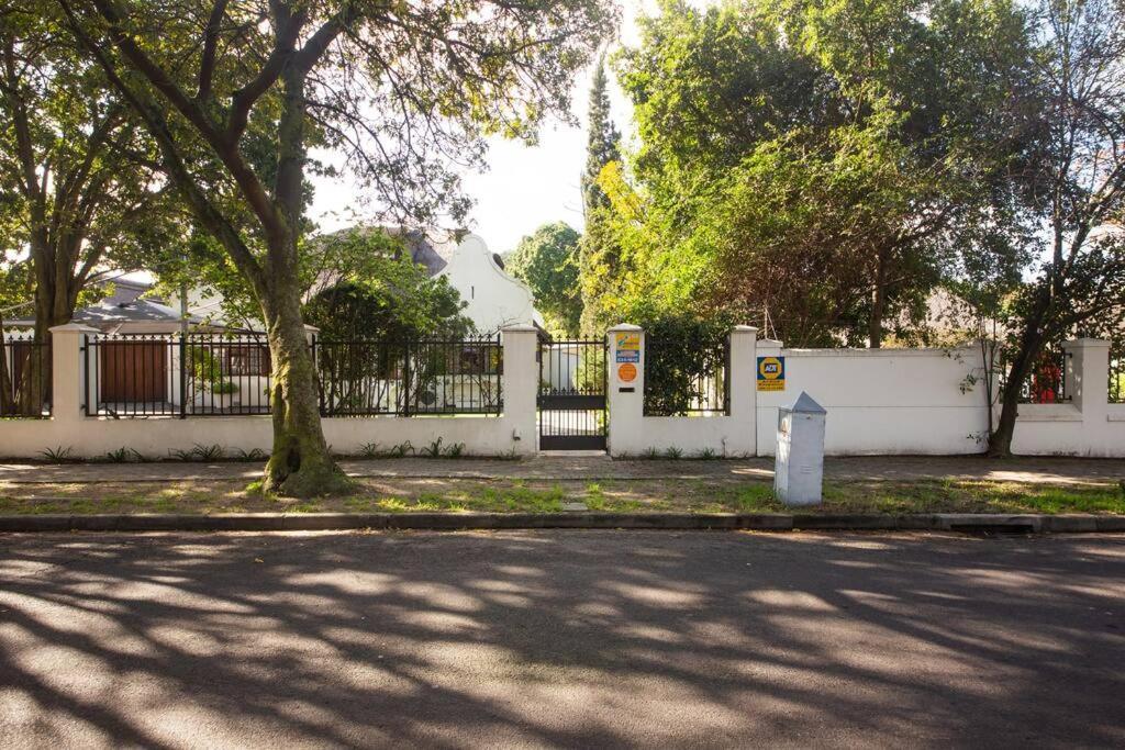 Mawethu Peaceful Garden With Covered Pool And Braai Area Cape Town Exterior photo